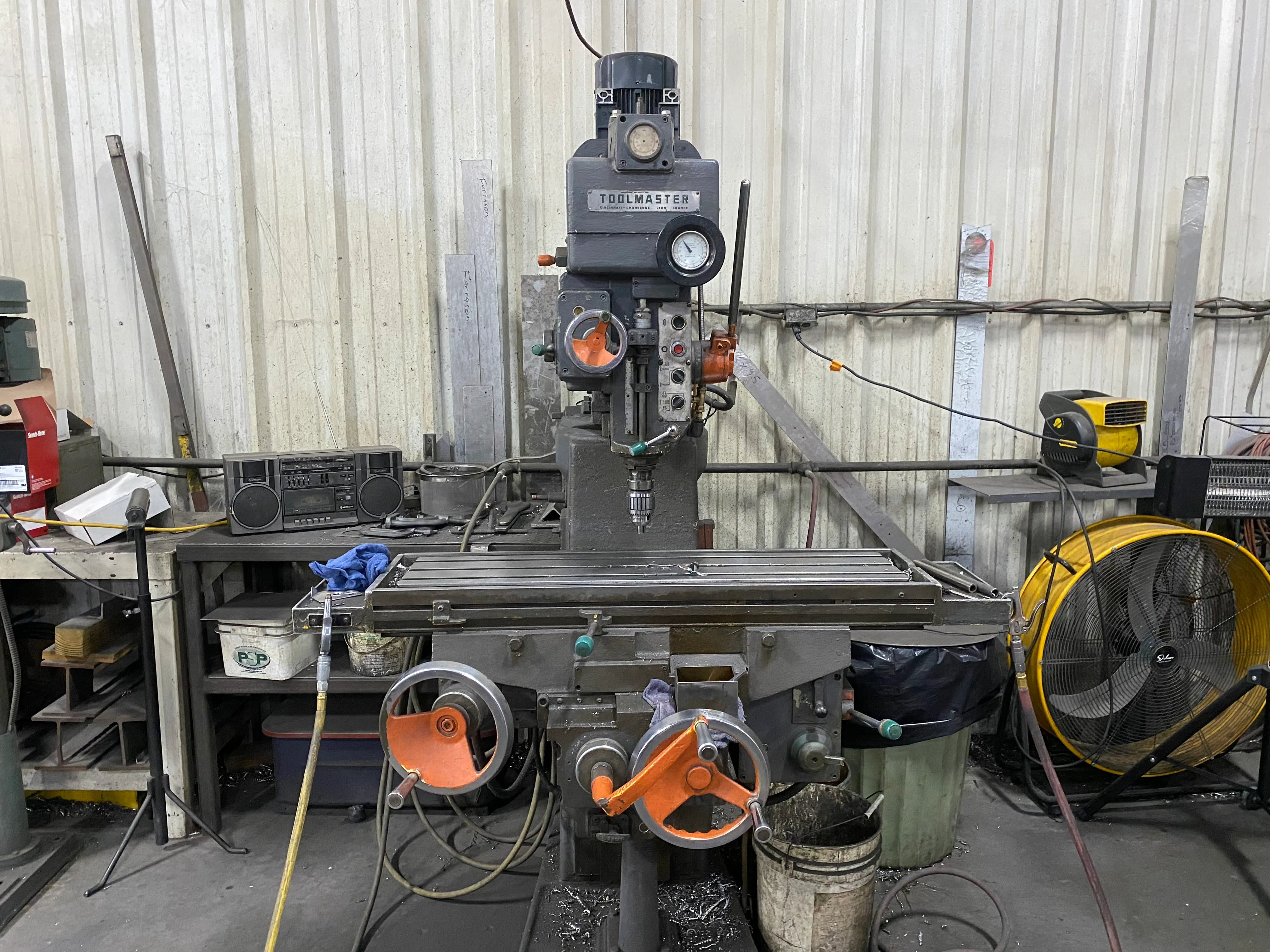 Toolmaster vertical milling machine at Keystone Fabricating